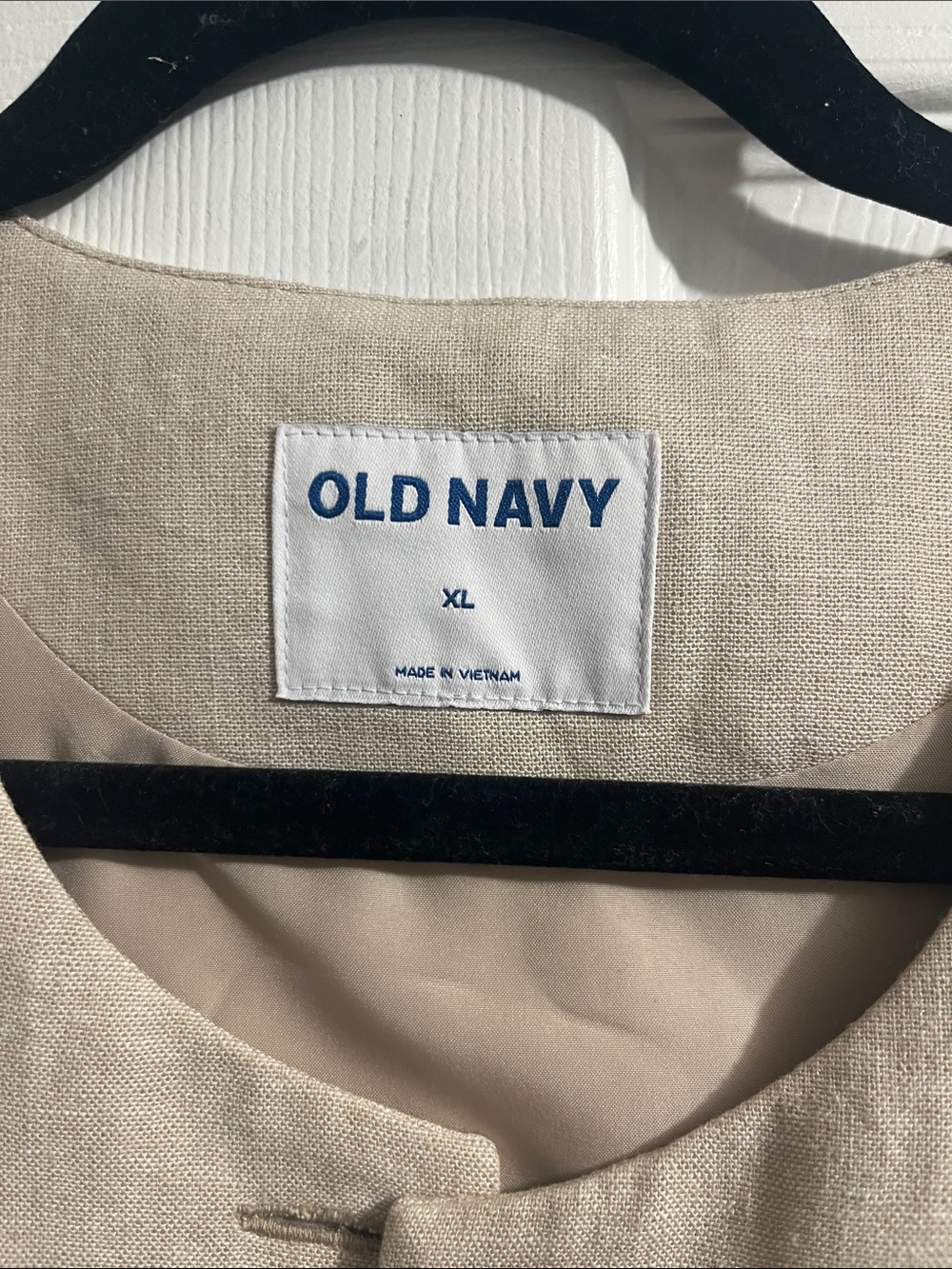Old Navy Neutral Beige Button-Front Linen Vest - Picture 2 of 7